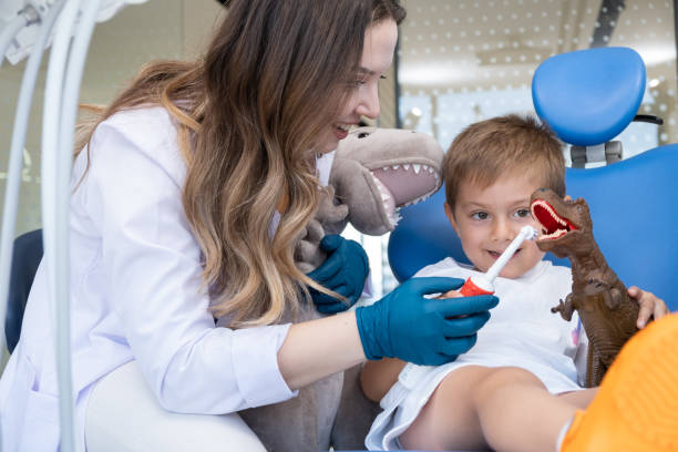 طراحی UX بیماران و نوبتدهی آنلاین برای کلینیکهای دندانپزشکی کودکان در مشهد: بهینهسازی وبسایت سلامت 2026 - دندانپزشکی کودکان و تجربه مثبت