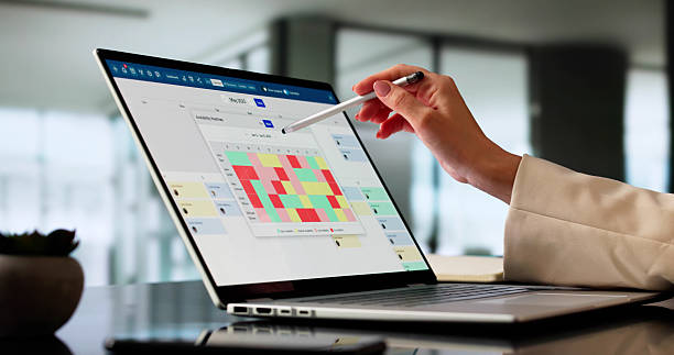 نرمافزارهای مدیریت کلینیک و CRM پزشکی برای مراکز جراحی محدود در تبریز: افزایش کارایی و رضایت بیمار 2026 - نرم افزار مدیریت کلینیک
