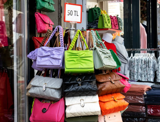 فروش عمده انواع کیف و کفش با طرح‌های جدید در فروش‌یاب، خرید و فروش عمده، آگهی تجاری کیف زنانه