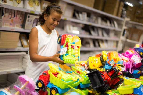 فروش عمده لوازم ورزشی و اسباببازی | ارتباط مستقیم با واردکنندگان و توزیعکنندگان در فروشیاب - فروش عمده اسباب بازی