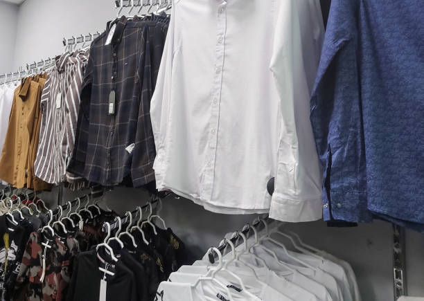 پوشاک عمده مردانه | خرید مستقیم از تولیدی در فروشیاب