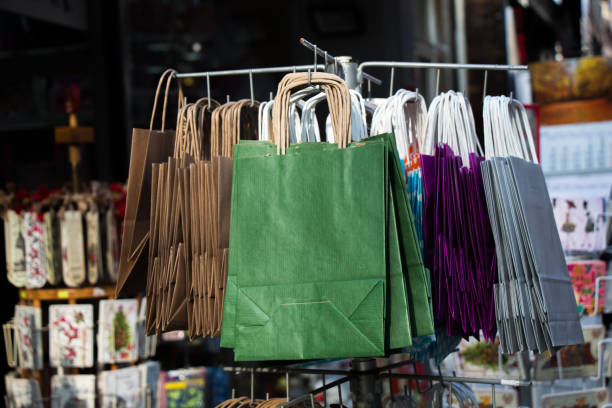 خرید عمده کیف و کفش، لوازم ورزشی و کادویی در فروش‌یاب | فروش‌یاب، خرید و فروش عمده، آگهی تجاری