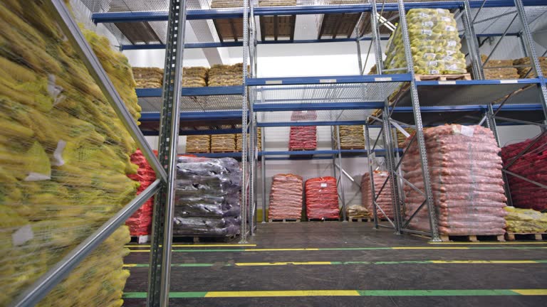 خرید و فروش عمده فرآوردههای غذایی در فروشیاب | ارتباط مستقیم با تولیدکننده | بازار عمده فروشان