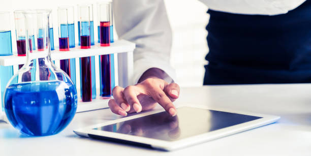 نوبتدهی آنلاین و سئو محلی آزمایشگاه تخصصی در مشهد: بهبود تجربه و دسترسی آسان بیماران - اعتبار متخصص آزمایشگاه