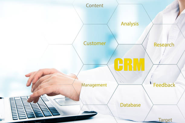 نرمافزارهای مدیریت آزمایشگاهی و CRM پزشکی در یزد - بهبود تجربه بیمار با نرمافزار LIS