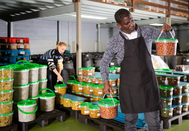 خرید عمده فرآوردههای غذایی و حمل و نقل آسان از طریق فروشیاب