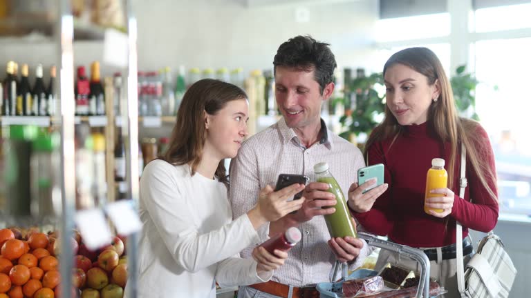 بازاریابی محصولات غذایی و جذب خریدار عمده در فروشیاب