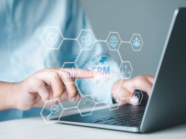 CRM پزشکی و مدیریت ارتباط با بیمار برای فوق تخصص مغز و اعصاب در شیراز