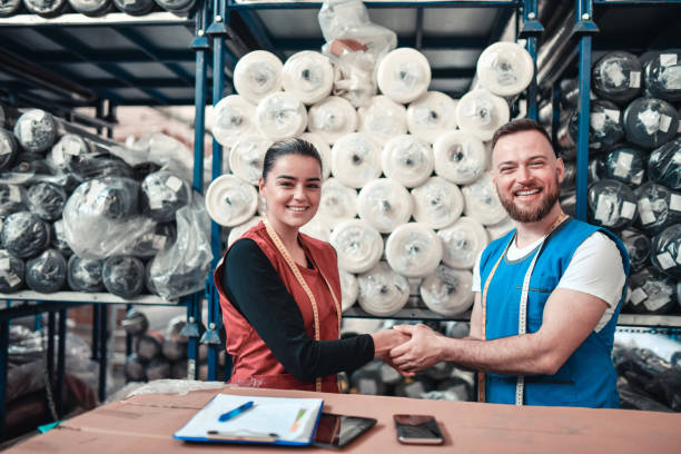 فروش‌یاب: سامانه تخصصی خرید و فروش عمده | ثبت آگهی عمده فروشی