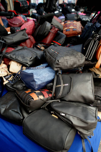 فروش عمده کیف و کفش در فروشیاب | آگهی تجاری