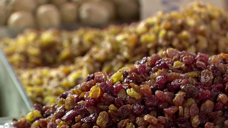 بازار خشکبار در قاهره، مقایسه روشهای سنتی خرید با مزایای فروشیاب برای خرید عمده خشکبار