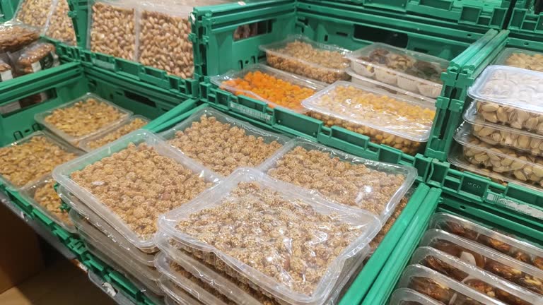 خرید عمده خشکبار توت خشک در بازار عمده فروشان فروش‌یاب - فروش‌یاب، خرید و فروش عمده، آگهی تجاری