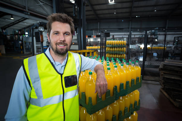 خرید عمده انواع نوشیدنی و کنسانتره از کارخانه در فروشیاب | تامین کننده نوشیدنی