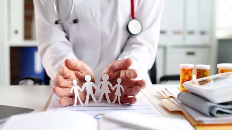 افزایش بیماران پزشک عمومی در کرج با بازاریابی دیجیتال و نوبتدهی آنلاین - پینوسایت