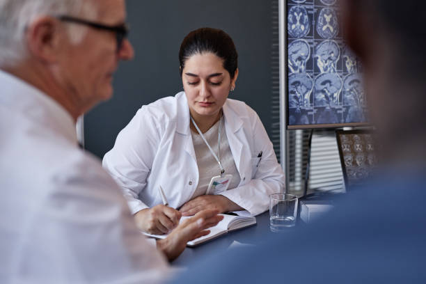 تیم متخصصین پزشکی در سئو کلینیک فیزیوتراپی تبریز