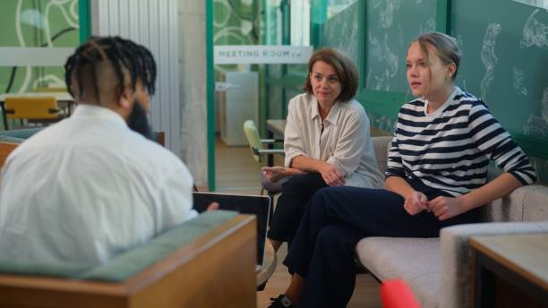 تیم متخصص پینوسایت: طراحی نرمافزار مدیریت بیمارستان و CRM پزشکی در تهران