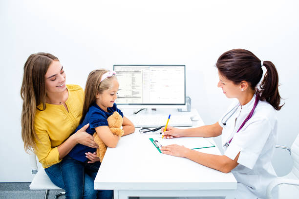افزایش مراجعین پزشک اطفال اصفهان: مشاوره تخصصی سلامت کودکان