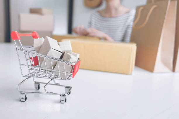 فروش عمده میوه تازه و صیفیجات مستقیم از باغدار در فروشیاب - فروشیاب، خرید مستقیم از فروشنده، بازار عمده فروشان