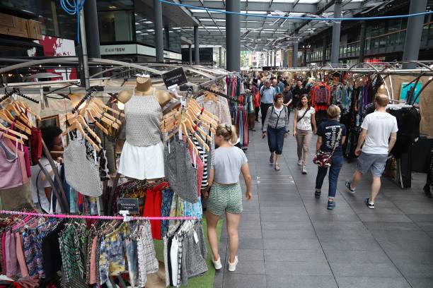 بازار عمده فروشان مد در فروش‌یاب، خرید عمده، آگهی تجاری