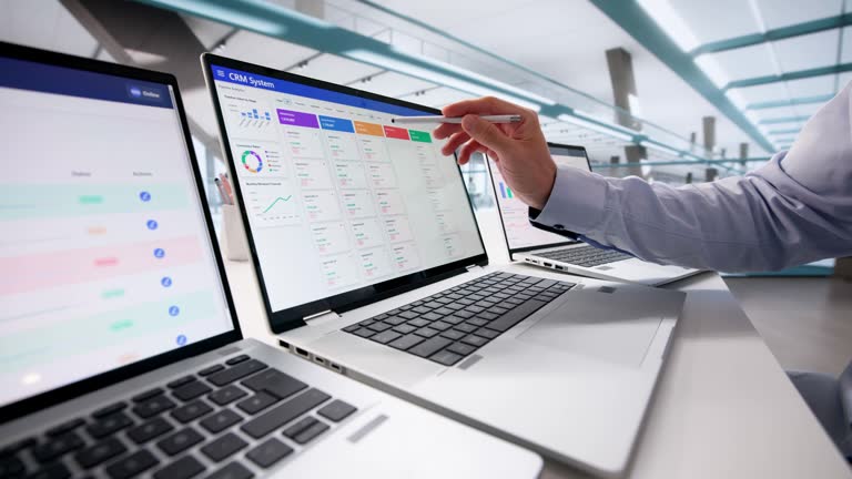 نرمافزارهای مدیریت آزمایشگاهی و CRM پزشکی در یزد - نرمافزار مدیریت آزمایشگاه و CRM