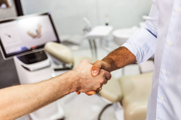 افزایش اعتماد بیمار در دندانپزشکی تبریز - مدیریت شهرت آنلاین - بازخورد بیماران