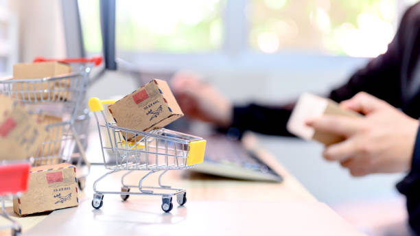 ارتباط مستقیم با تولیدکنندگان و توزیعکنندگان عمده در فروشیاب: خرید عمده، آگهی تجاری