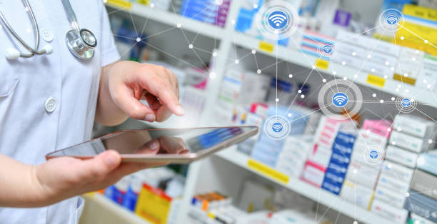 طراحی UX مشتری و CRM پزشکی برای داروخانههای تخصصی در اصفهان - استراتژی دیجیتال داروخانه