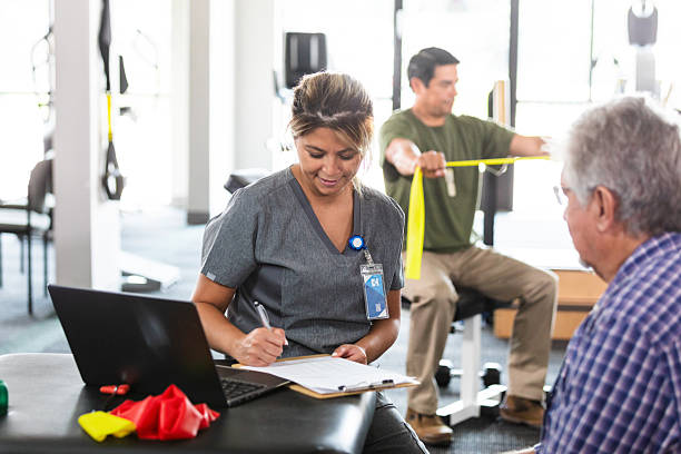 توسعه وبسایت سلامت هوشمند برای مراکز فیزیوتراپی در اصفهان، فیزیوتراپی دیجیتال پینوسایت