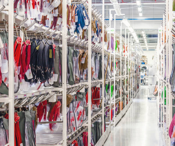 عمده فروشی پوشاک، پارچه، کیف و کفش | ارتباط مستقیم با تولیدی - بازار عمده فروشان