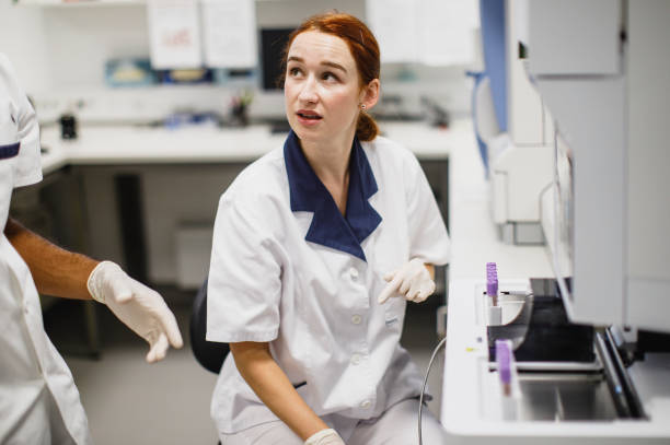 طراحی UX بیمارمحور و CRM پزشکی برای آزمایشگاه تشخیص طبی در قم - نرم افزار آزمایشگاه تشخیص طبی - قم