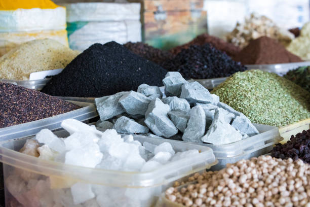 تامینکنندگان عمده فلزات و مواد شیمیایی را در فروشیاب بیابید – بازار سنتی در مقابل بازار عمده فروشان آنلاین فروشیاب