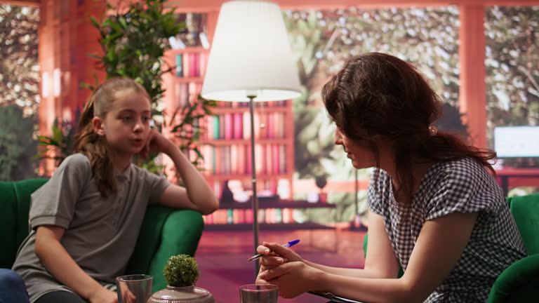 سئو سایت پزشکان روانشناس کودک و نوجوان در شیراز: روان درمانی نوجوان