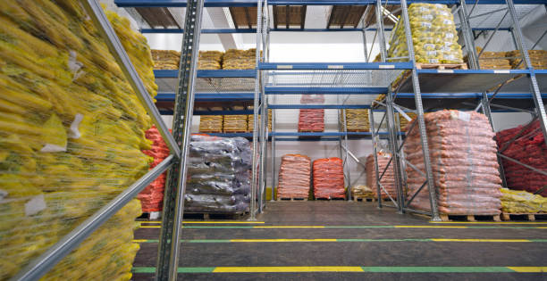 تامین عمده مواد غذایی و نیازمندیهای تجاری در فروشیاب