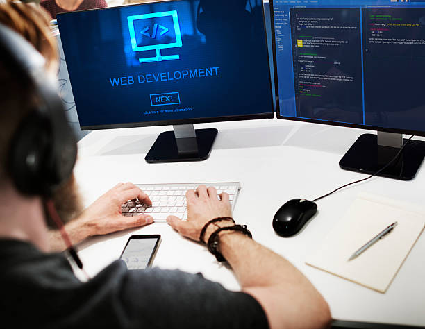 توسعه وب پیشرفته برای مراکز جراحی محدود اصفهان - یکپارچهسازی CRM پزشکی و ارتقای UX بیماران ۲۰۲۶ توسط پینوسایت