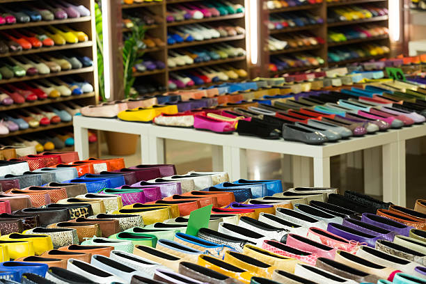 آگهی تخصصی عمدهفروشی کیف و کفش در فروشیاب - تنوع آگهیهای عمده فروشی کفش