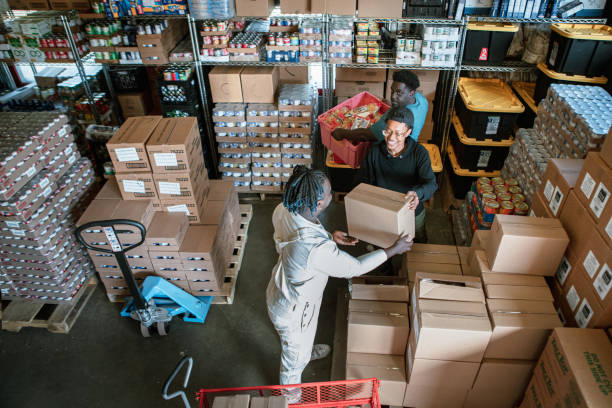 خرید و فروش عمده مواد غذایی: بهترین قیمت و ارتباط مستقیم با تولیدکننده در فروش‌یاب - تامین و توزیع عمده مواد غذایی با فروش‌یاب