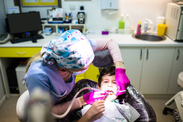 برندینگ دیجیتال پزشکی برای دندانپزشکی کودکان در شیراز: استراتژیهای سئو سایت پزشکان و طراحی UX بیمارمحور ۲۰۲۶ - سلامت دهان و دندان کودکان