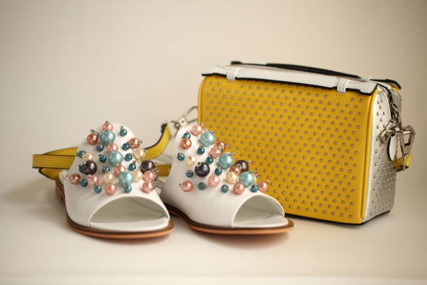 فروش عمده کیف و کفش: جدیدترین مدلها | آگهی تجاری در فروشیاب