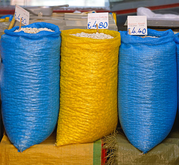 فروش عمده در فروش‌یاب | کیسه‌های عمده غلات آماده برای آگهی تجاری