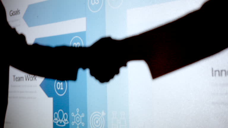 ارتباط مستقیم با تامین‌کنندگان و توزیع‌کنندگان برتر در فروش‌یاب | همکاری تجاری موفق