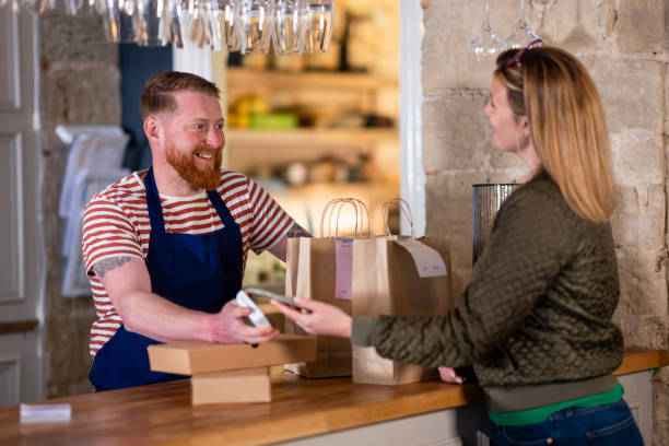 خرید عمده نوشیدنی، فروش‌یاب، آگهی تجاری، جمع آوری سفارشات عمده