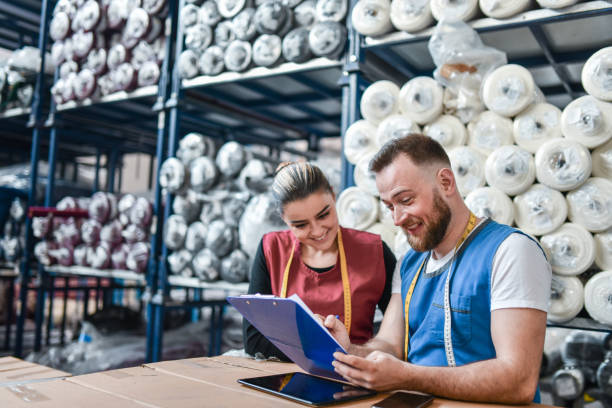 فروش یاب، مدیریت عمده‌فروشی، کنترل کیفیت و ثبت آگهی محصولات عمده