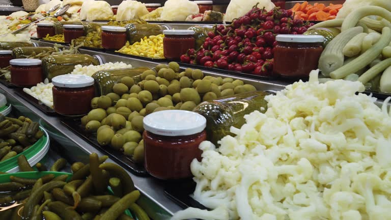 دنیای فرآورده‌های غذایی عمده در فروش‌یاب | خرید و فروش عمده انواع ترشیجات با آگهی تجاری