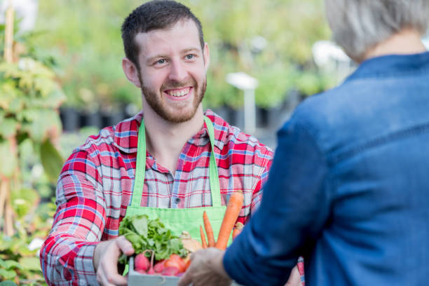 بازار عمده فروشان میوه | فروش عمده میوه در فروش یاب | قیمت رقابتی