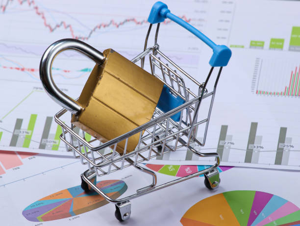 سبد خرید با قفل امنیتی روی نمودارهای مالی - فروش‌یاب، امنیت در خرید و فروش، آگهی تجاری
