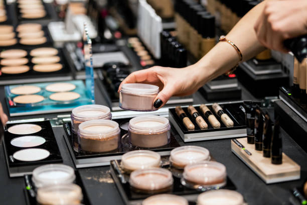 خرید عمده لوازم آرایشی و فروش عمده محصولات بهداشتی با قیمت رقابتی در فروش یاب