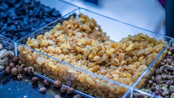 خشکبار: خرید عمده پسته، بادام، فندق و کشمش با بهترین قیمت | فروش‌یاب - فروش‌یاب، خرید و فروش عمده، نیازمندی‌های تجاری