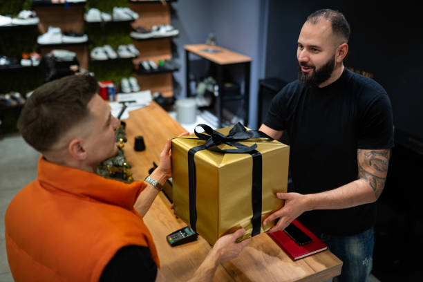 لوازم ورزشی و کادویی عمده: فروش یاب، خرید مستقیم، آگهی عمده فروشی