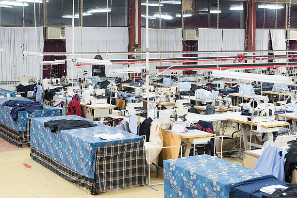 تولیدی لباس عمده: خرید مستقیم پوشاک زنانه، مردانه و بچگانه از فروش یاب