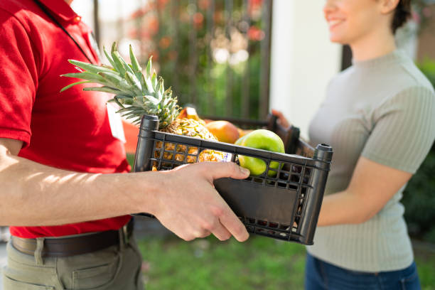 خرید مستقیم میوه از فروشنده و باغدار در فروش‌یاب | آگهی عمده فروشی میوه